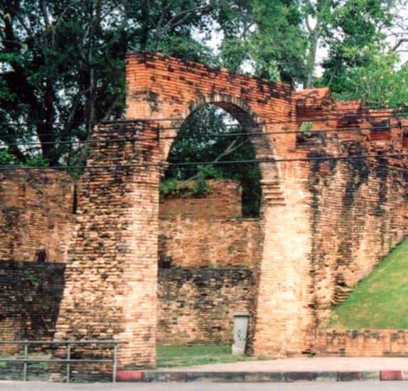 Nakhon si Thammarat - Gate in City Wall