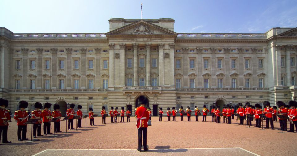 Guards Band at Buckingham Palace in London