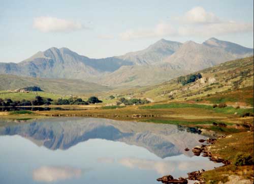 Snowdon ( Yr Wddfa ), 1085 metres, highest mountain in Wales, from Llanberis pass