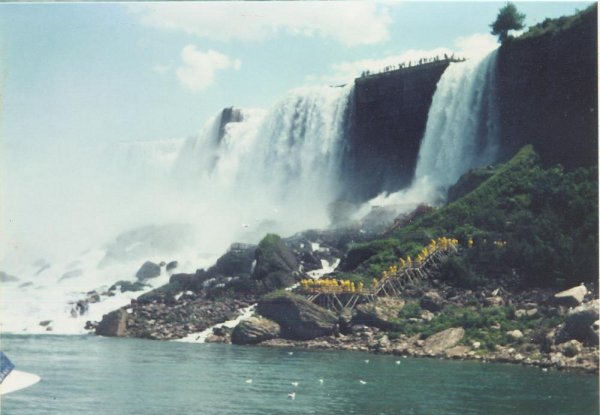 Niagara Falls from USA