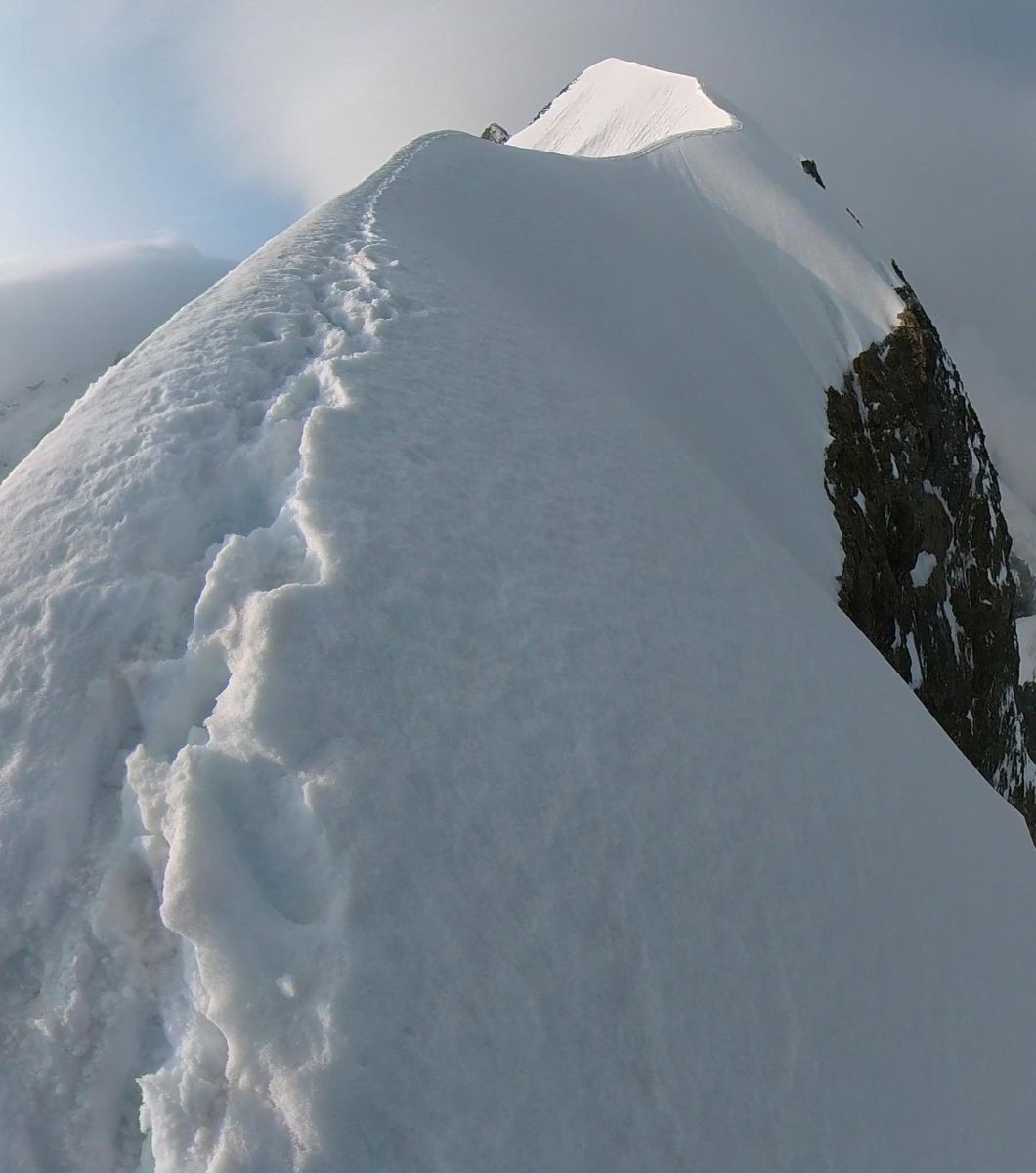 Biancograt on Piz Bernina ( 4049 metres ) in the Italian Alps