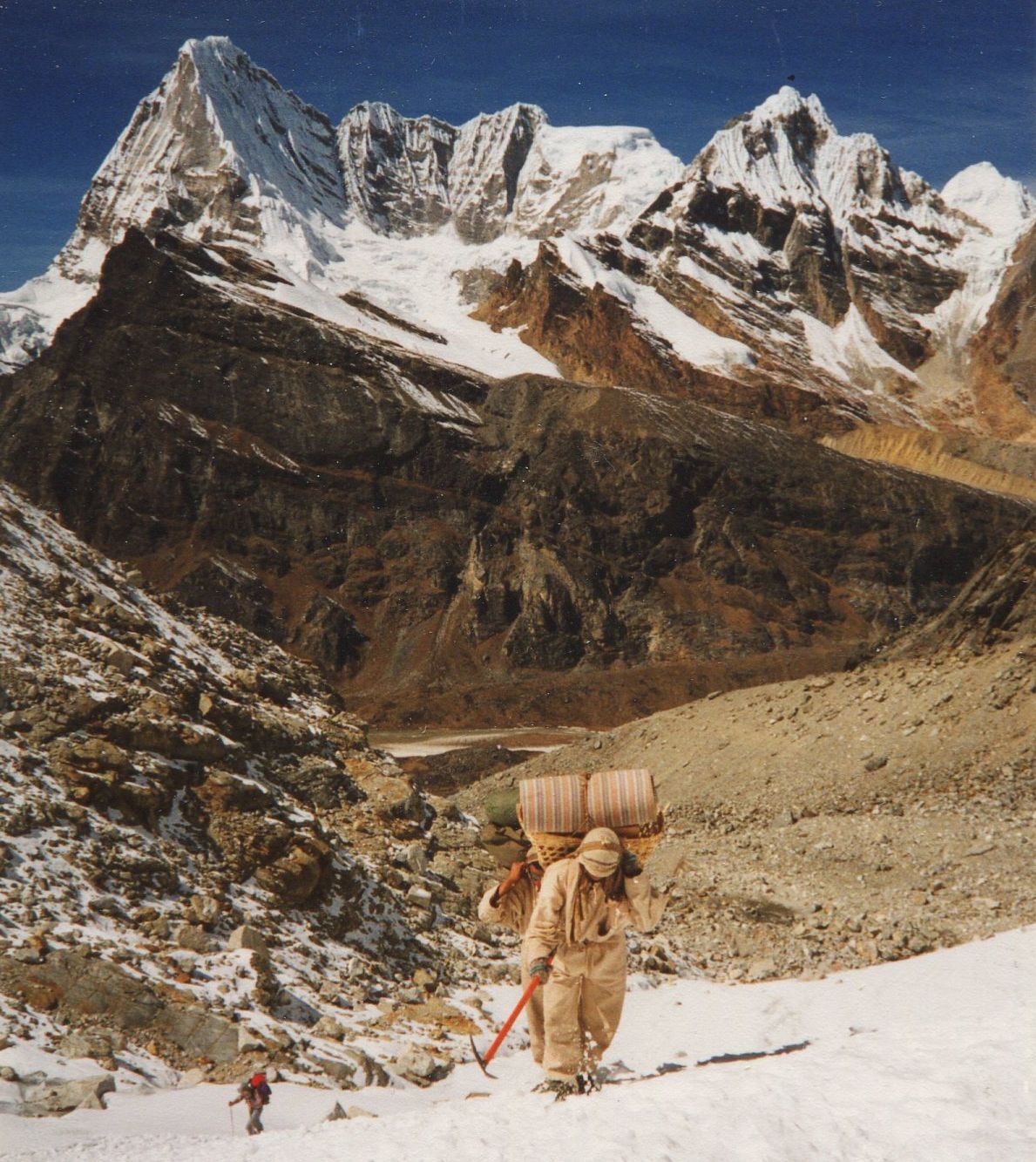 Mt.Thamserku on ascent to Mera La