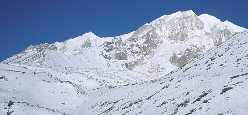 Larkya La Peak above the Larkya La