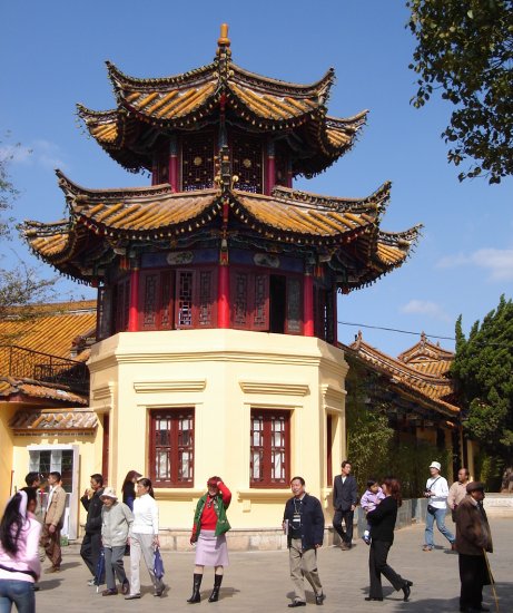 Pagoda at Green Lakes Park in Kunming