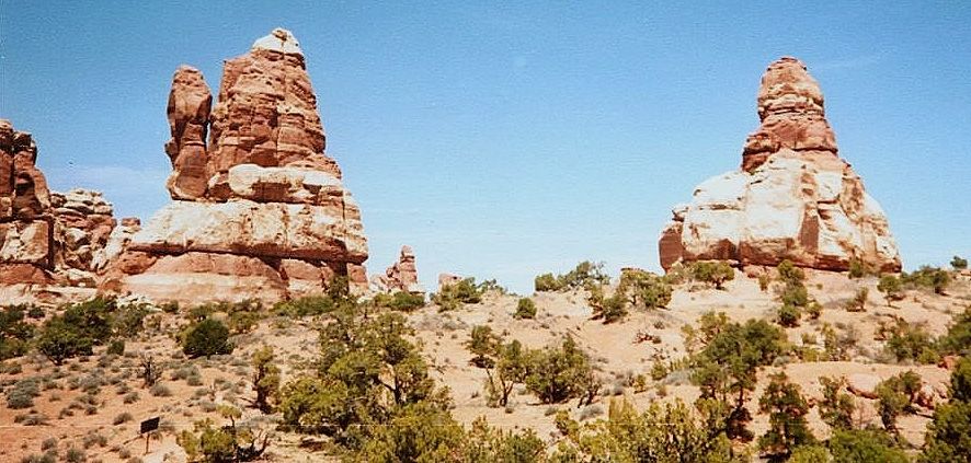 Needles District of Canyonlands National Park _ trail from Elephant Hill to Chesler Park