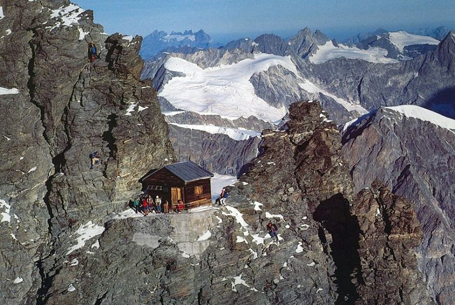 Solvay Hut on the Hornli Ridge ( normal route of ascent )