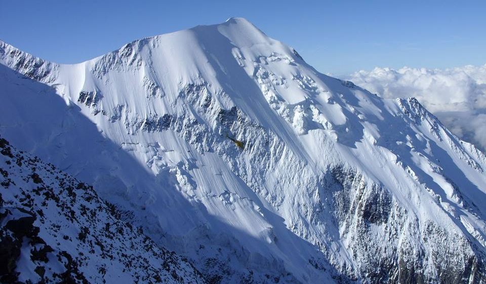Aiguille du Bionnassay ( 4,052 meters ) on the normal route of ascent of Mont Blanc