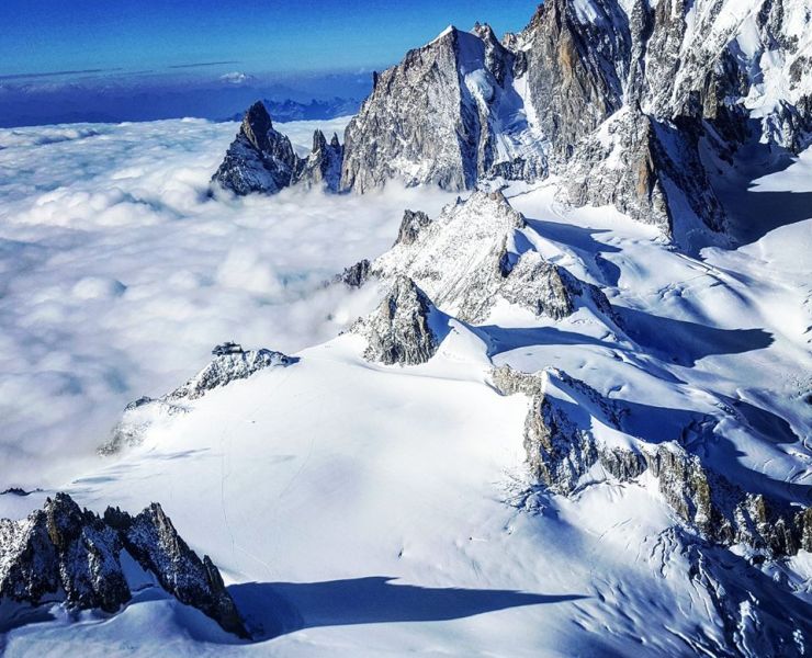 Pointe Helbronner beneath the Aiguille du Geant