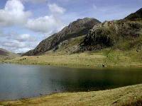 http://www.walksandpeaks.bedsearcher.co.uk/index.cfm?fuseaction=walking.walkRegionSearch&walkRegionId=23