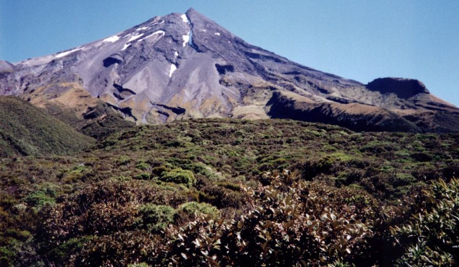 Mt. Egmont ( Taranaki ) in the North Island