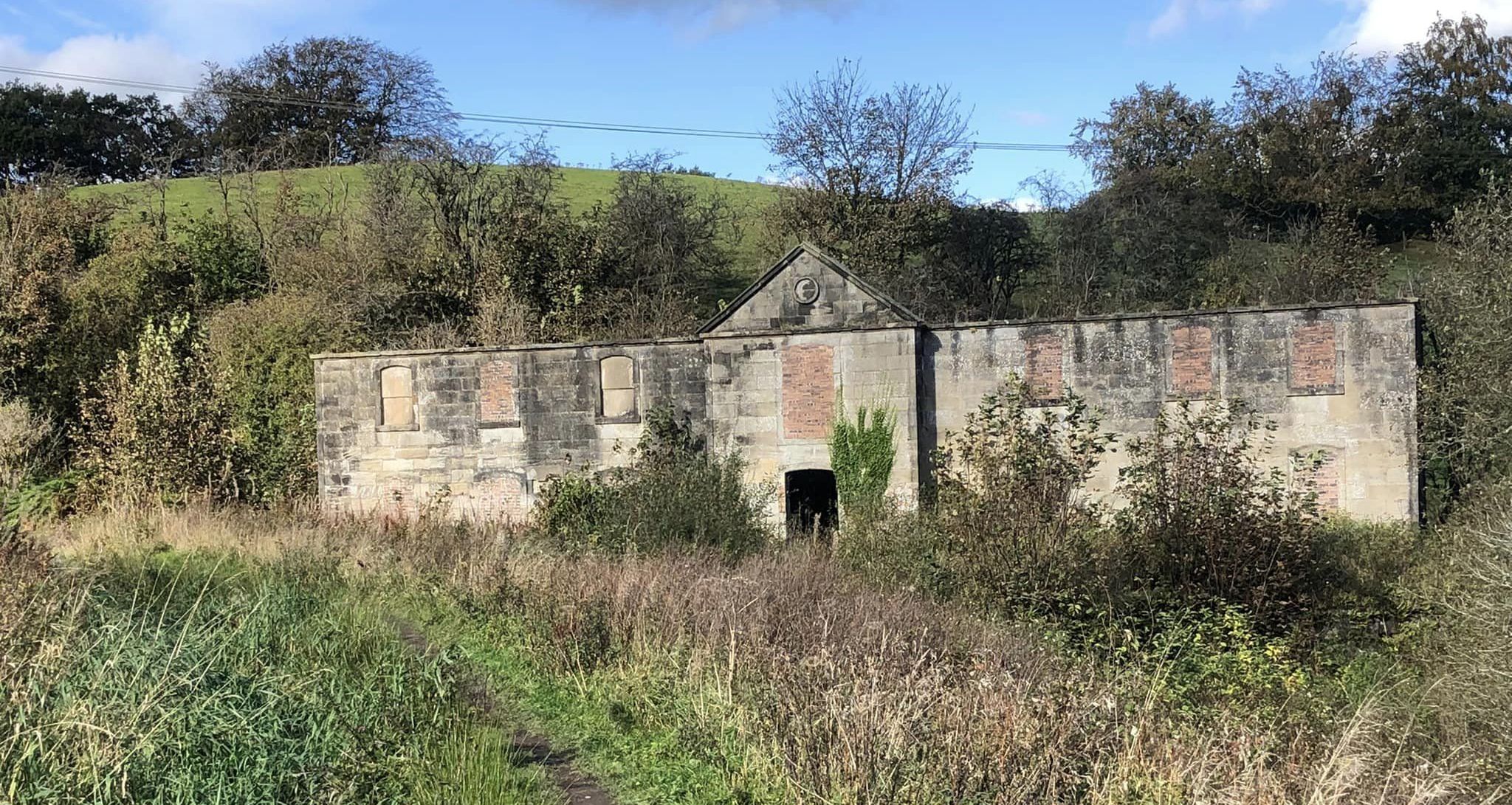 Craigmarloch Canal Stables off Forth & Clyde Canal