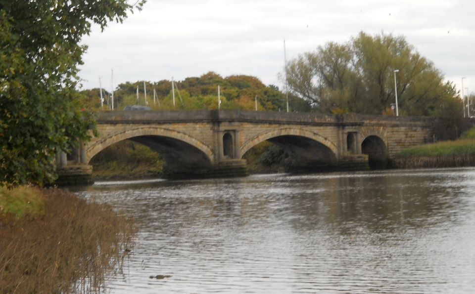 Bridge over the Black Cart Water at Inchinnan / Renfrew