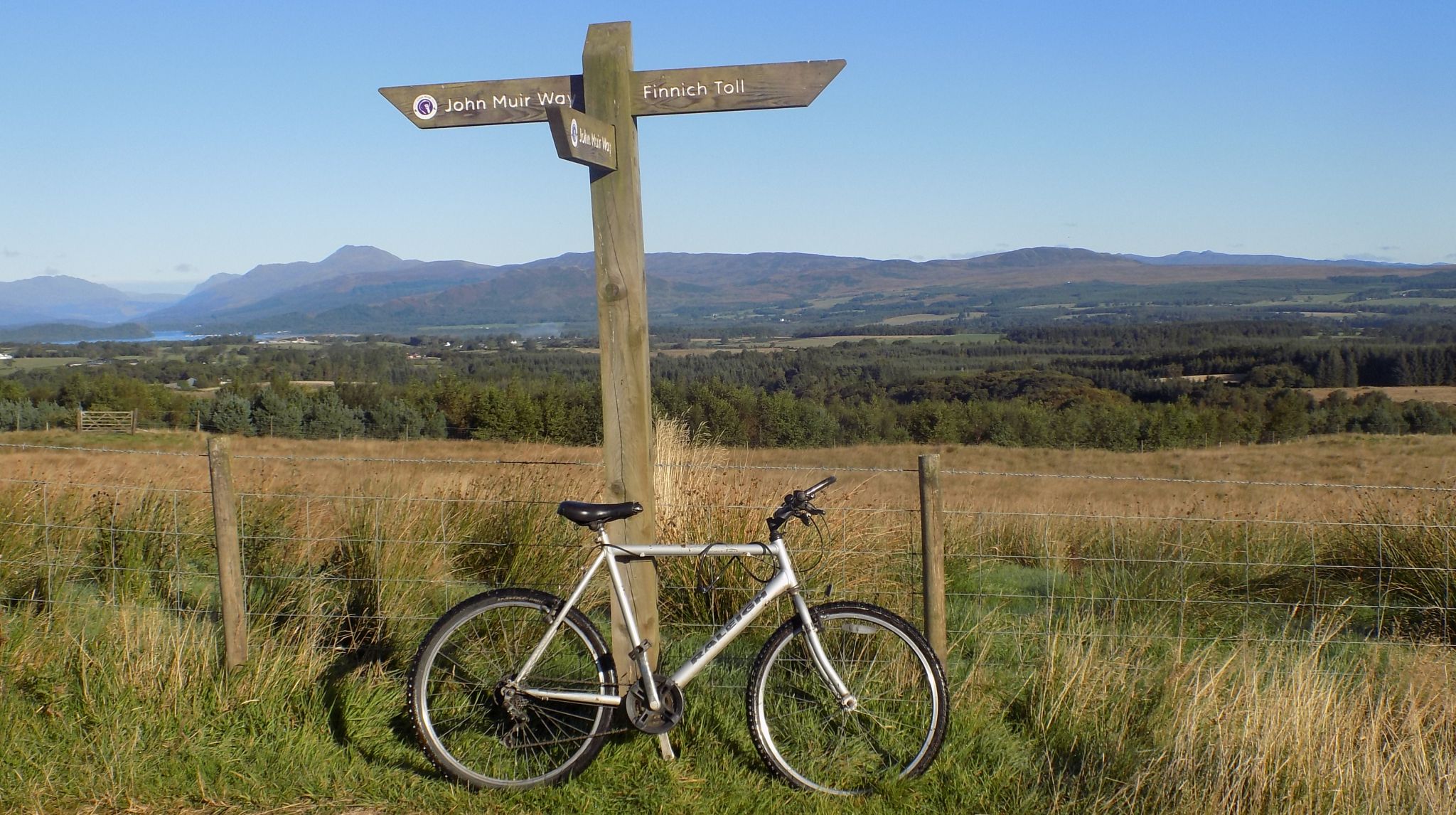 Signpost on John Muir Way