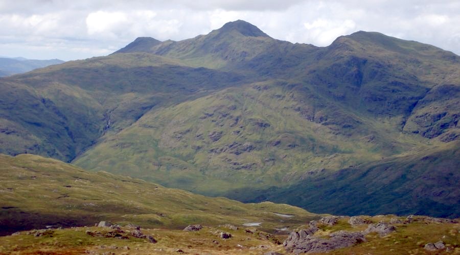 Beinn Bhuidhe ( 3110ft, 948m ) from Meall an Fhudair