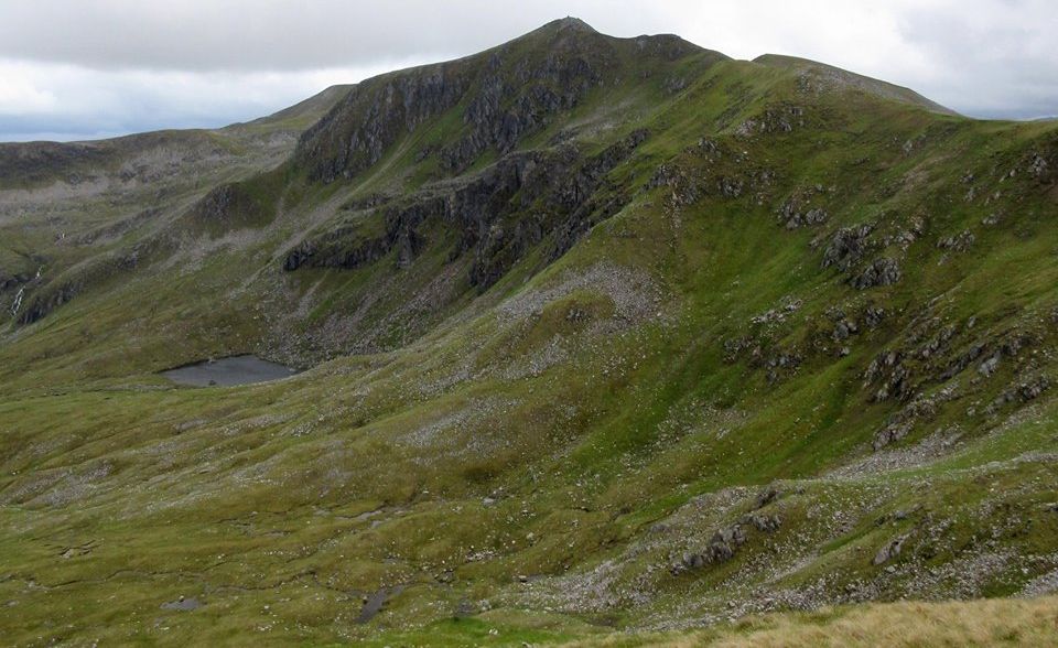 A'Chralaig to Mullach Fraoch-choire ridge