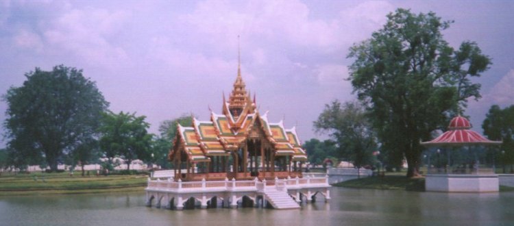 Lake and Temple at Bang Pa In