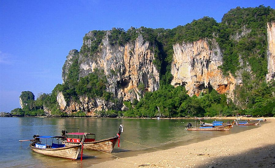 Hat Rai Leh ( West ) at Phra Nang near Krabi in Southern Thailand